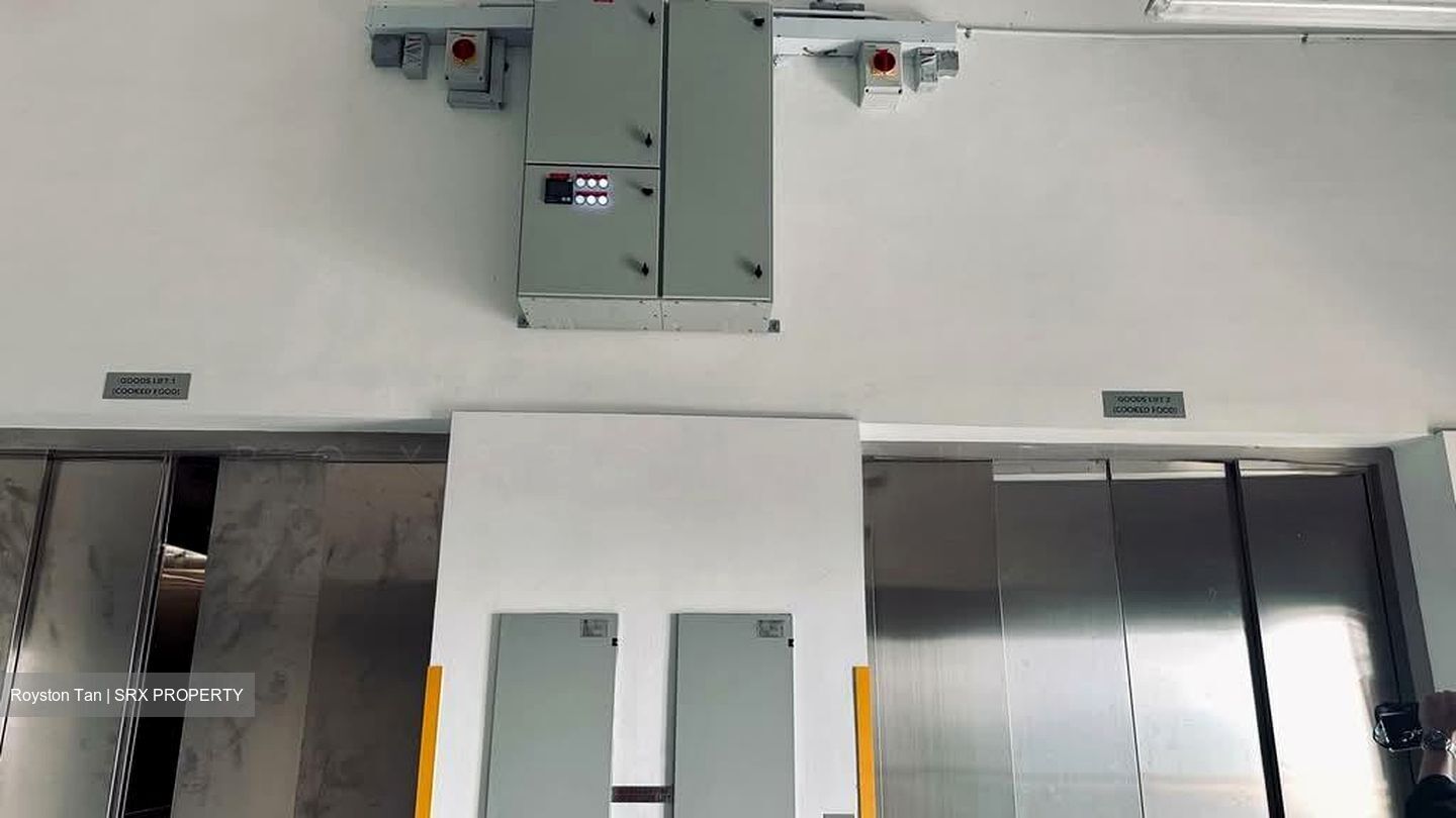 SUNHUAN BUILDING (D22), Factory #546776091